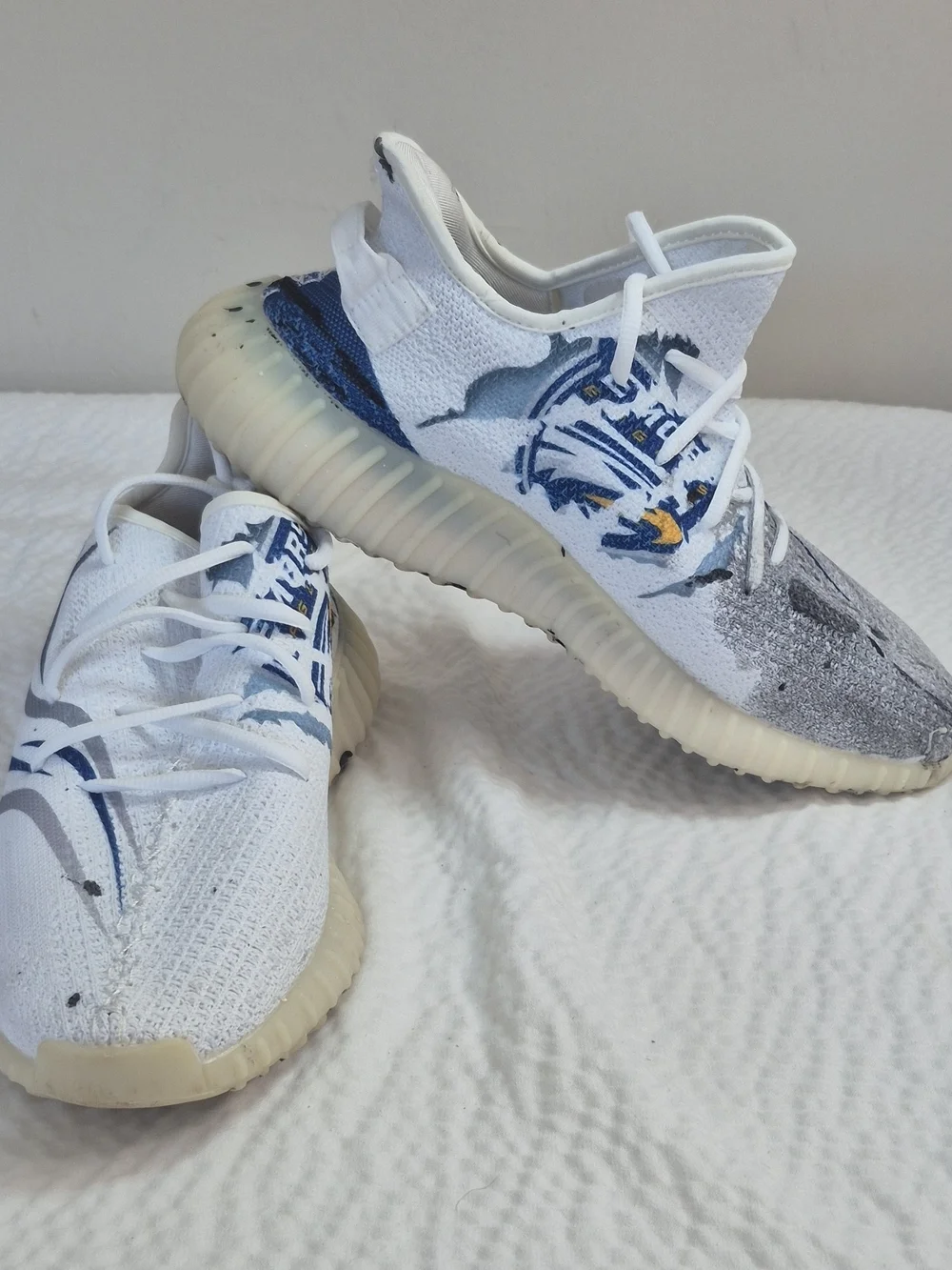 adidas Men's White/Blue/Gray Lace Up Low Top Athletic Sneakers Graphic Print